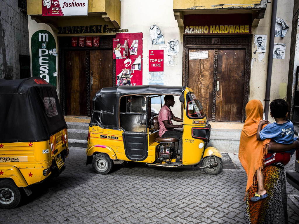 3 Tuk-tuk Bajaj